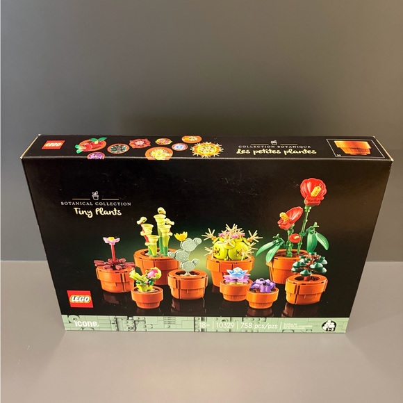 LEGO Botanical Collection Tiny Plants Set - Red, Green, Yellow - Picture 1 of 3